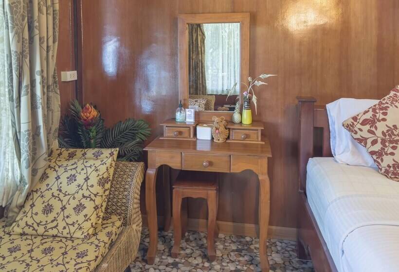 بنجلو قياسى مطل على البحر, Tongta Phaview Resort