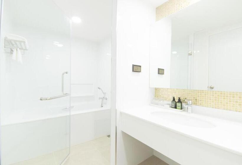 스위트, Jasmine Resort Sriracha
