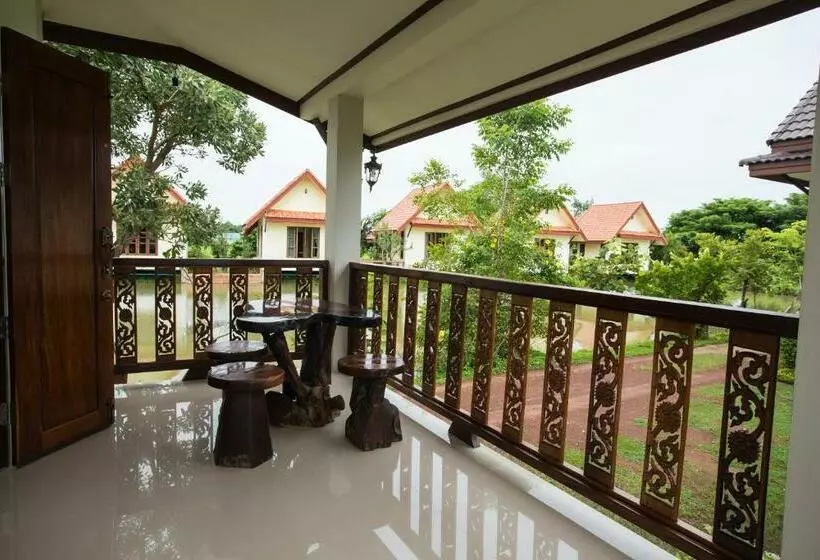 キングサイズベッドのデラックスルーム, Suan Luang Garden View