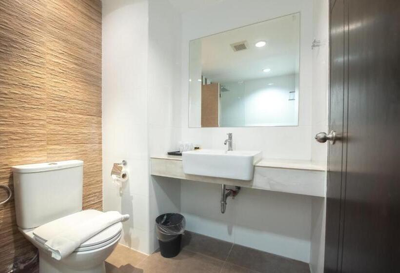 디럭스 룸, The Proud Exclusive Hotel Sha Plus