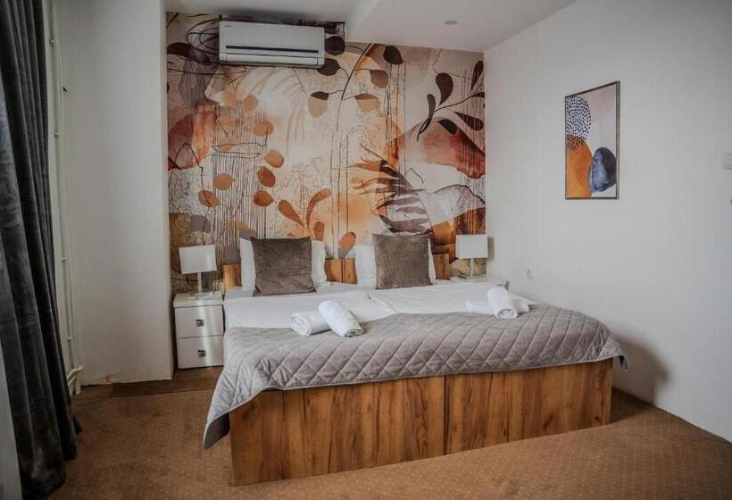 اتاق لوکس, Plaza La   Night And Spa