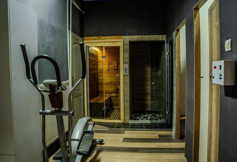 سوییت با استخر, Plaza La   Night And Spa