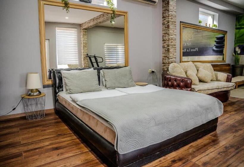 سوییت با استخر, Plaza La   Night And Spa