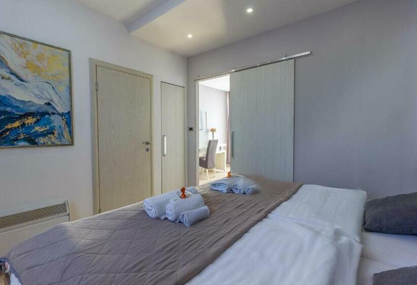 اتاق لوکس, Plaza La   Night And Spa