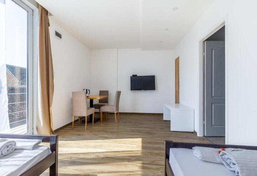 اتاق لوکس, Plaza La   Night And Spa