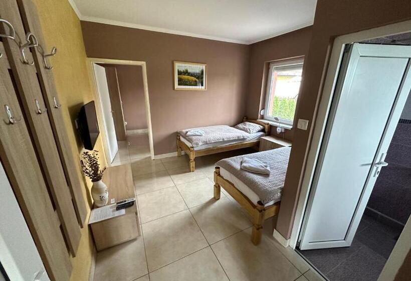 سوییت خانوادگی, Vila Boska Palic