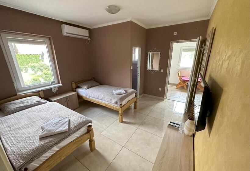 سوییت خانوادگی, Vila Boska Palic