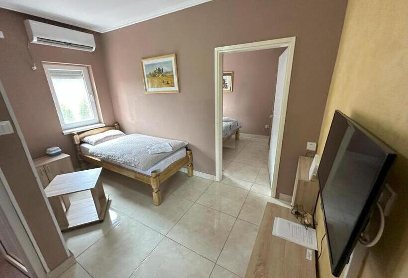 اتاق استاندارد سه نفره, Vila Boska Palic