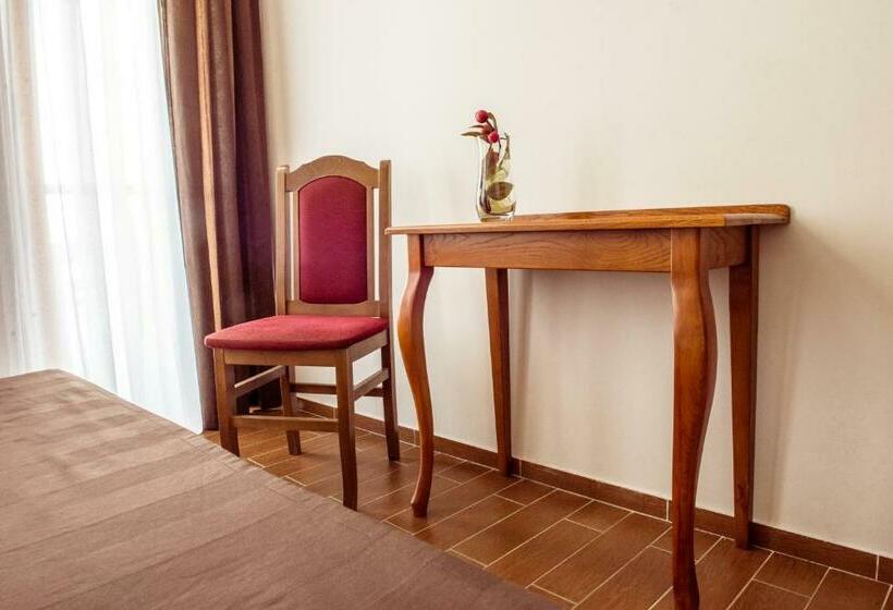 اتاق استاندارد سه نفره, B&b Posejdon