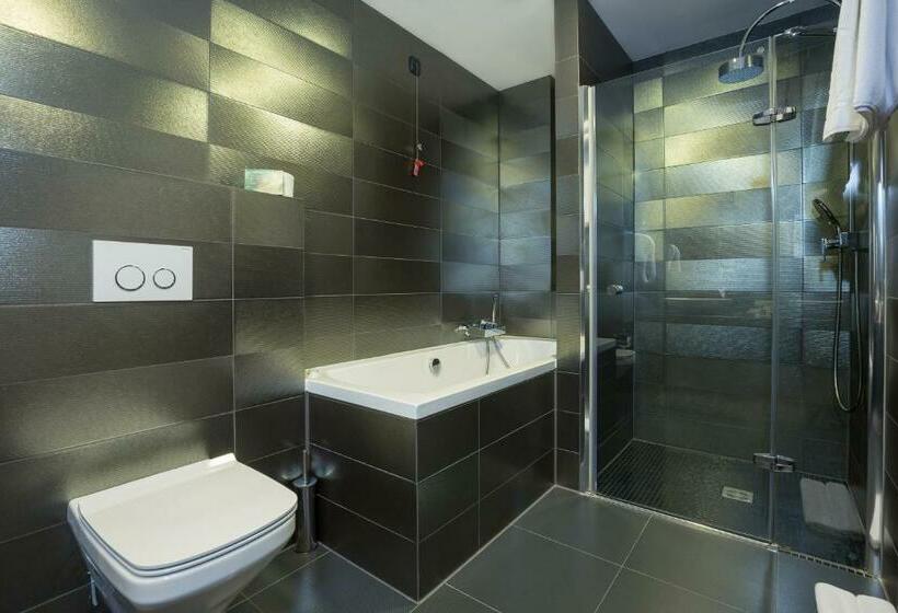 سوییت اجرایی, Emerald