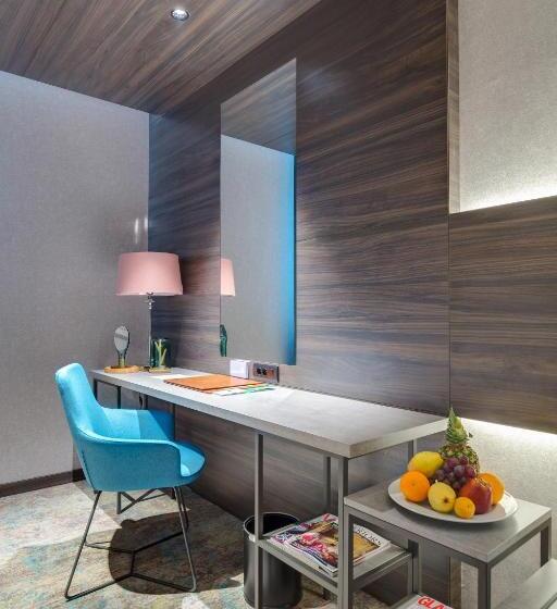 سوییت لوکس, Emerald