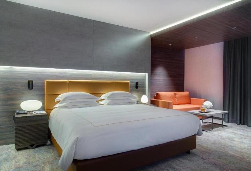 سوییت لوکس, Emerald