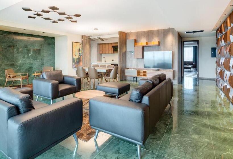 سوئیت پرزیدنت, Emerald