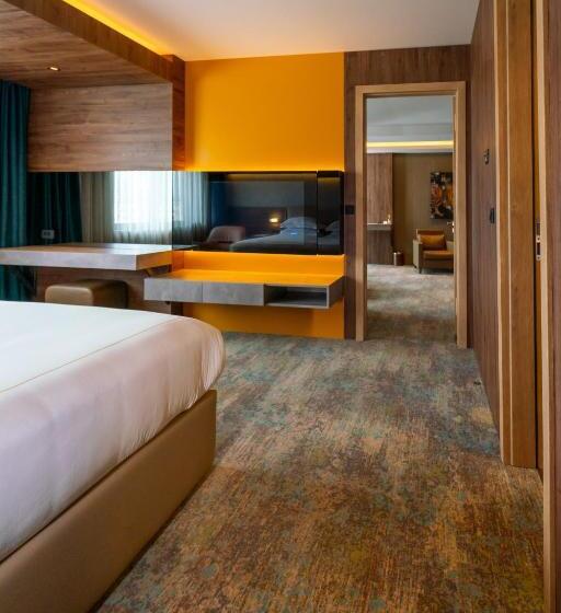 سوییت جونیور, Emerald