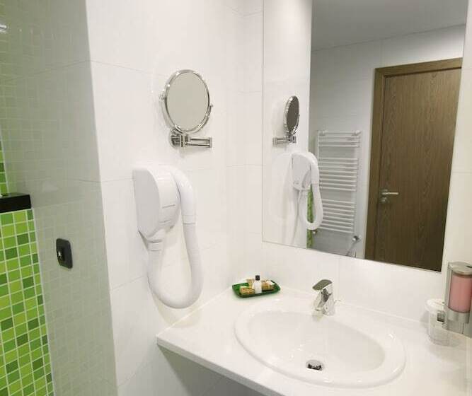 اتاق استاندارد, Emerald