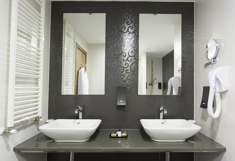 اتاق استاندارد, Emerald