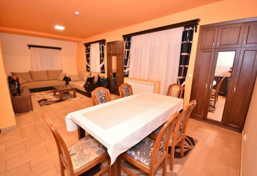 آپارتمان 1 خوابه, Lane