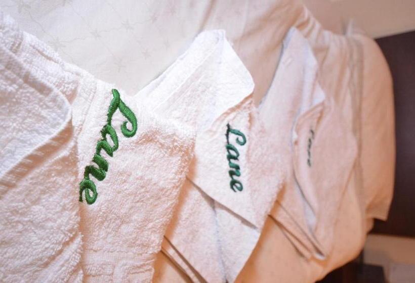 اتاق استاندارد, Lane