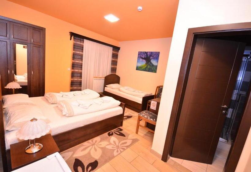 اتاق کلاسیک سه تخته, Lane