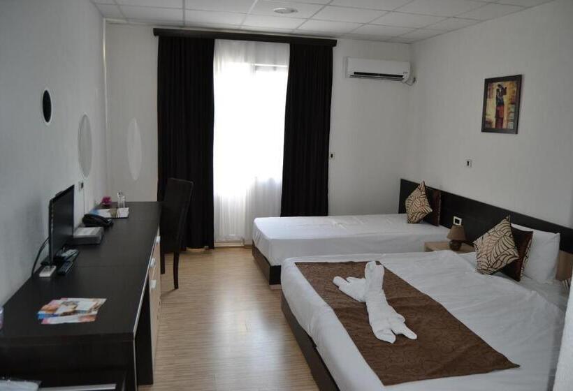 اتاق سوپریور سه تخته, Sokoterme