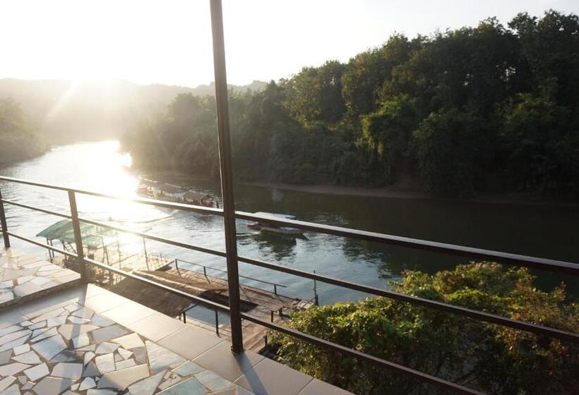 Superior bungalow river view, Kwainoy Riverpark