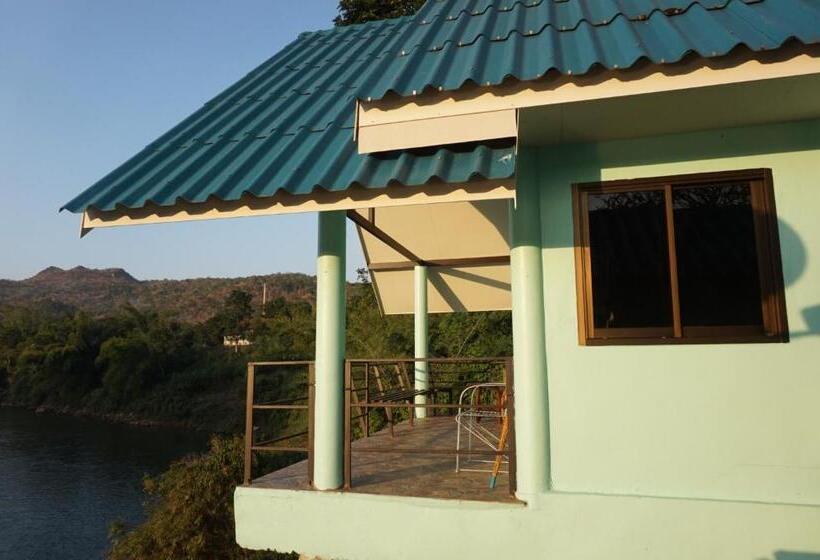 발코니가 있는 4인용 스탠다드 룸, Kwainoy Riverpark