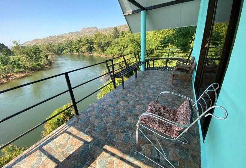 발코니가 있는 4인용 스탠다드 룸, Kwainoy Riverpark