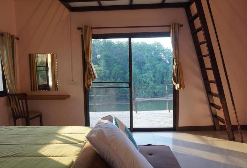 발코니가 있는 4인용 스탠다드 룸, Kwainoy Riverpark