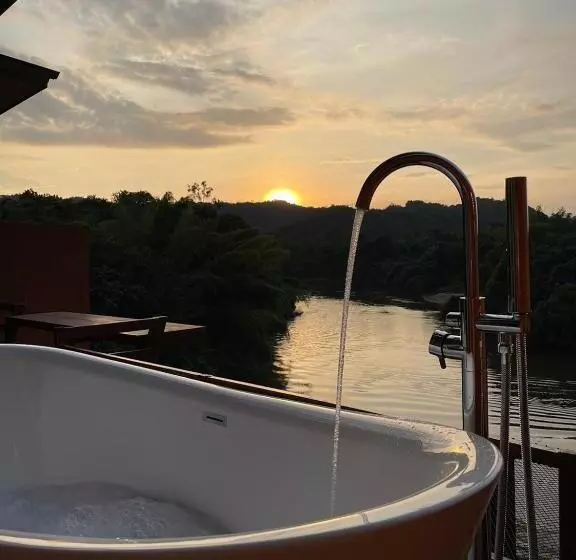 Villa 1 Makuuhuone, Kwainoy Riverpark
