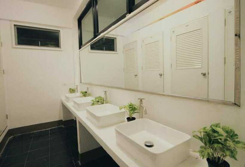 Cama em Quarto Compartilhado, Mint Hostel