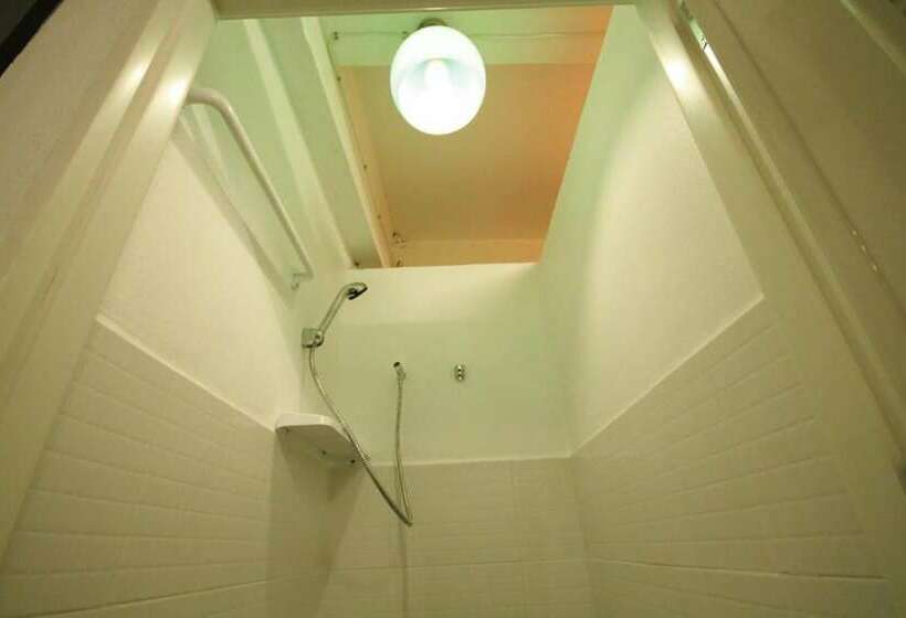 Cama em Quarto Compartilhado, Mint Hostel