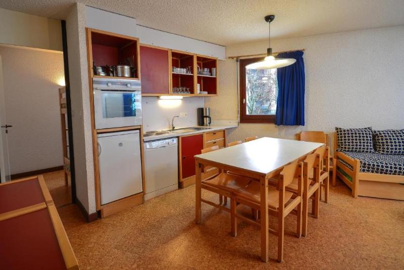 غرفة قياسية, Pak Ping Rim Khong