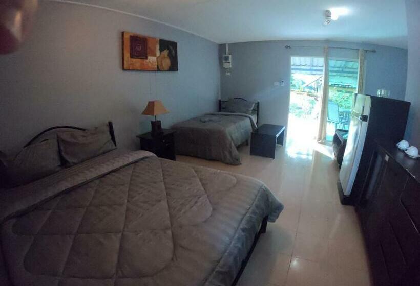 Négyágyas Deluxe Szoba, Cocoon Koh Chang