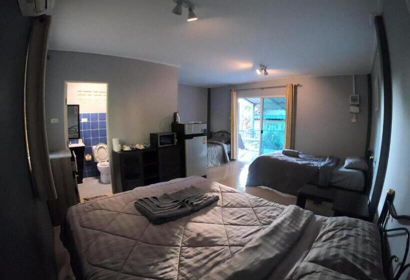 Négyágyas Deluxe Szoba, Cocoon Koh Chang