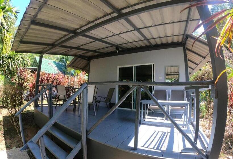 Négyágyas Deluxe Szoba, Cocoon Koh Chang