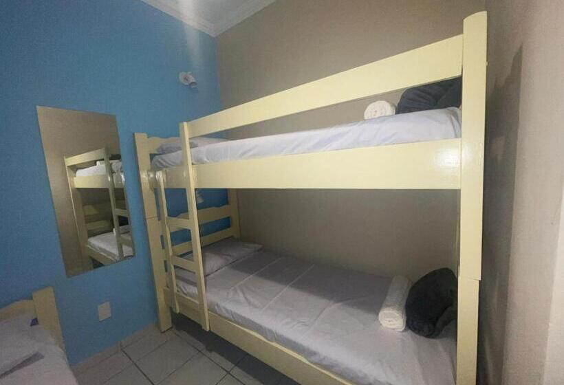 اتاق استاندارد سه نفره, Star Hospedaria