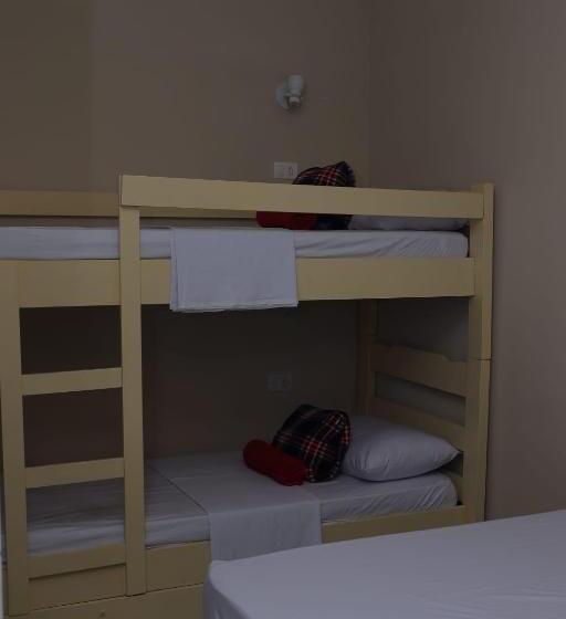 اتاق چهار تخته با دستشویی مشترک, Star Hospedaria