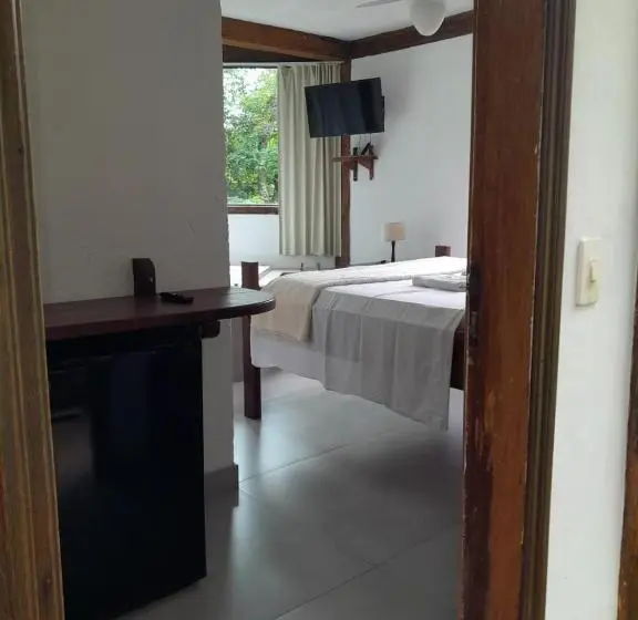Suite Deluxe, Pousada Canto Da Lua   Macacos 01