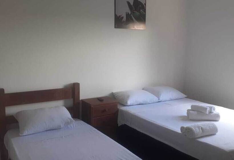 Standaard Driepersoonskamer, Pousada Mendonça