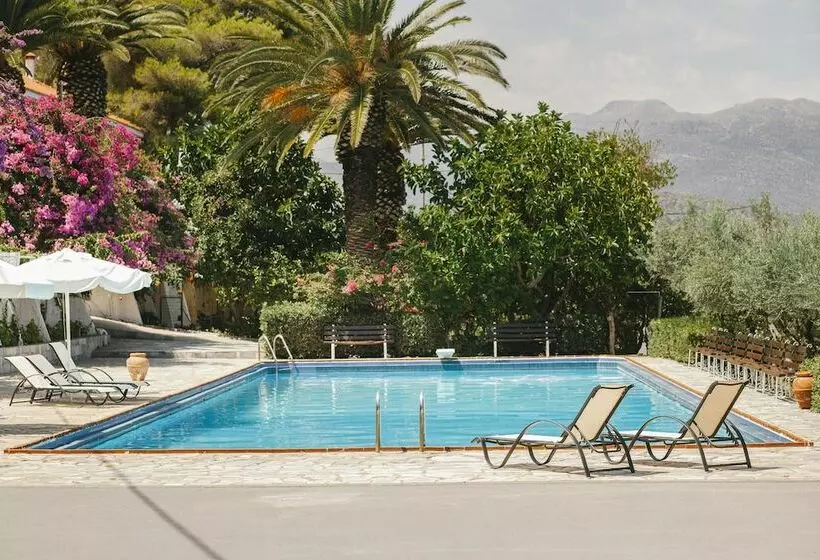 クラシックルーム, Douka Seafront Residences