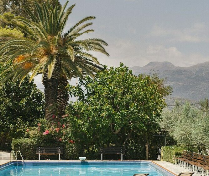 클래식 룸, Douka Seafront Residences