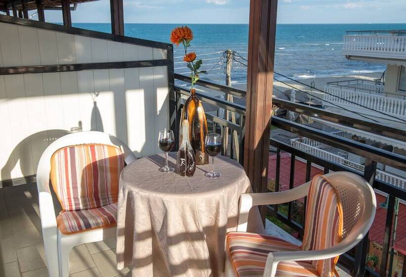 サイドオーシャンビュースタンダードルーム, El Greco Beach