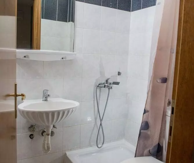 エコノミールーム, El Greco Beach