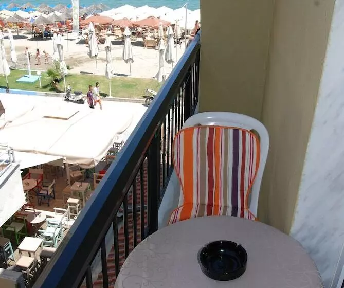 エコノミートリプルルーム, El Greco Beach