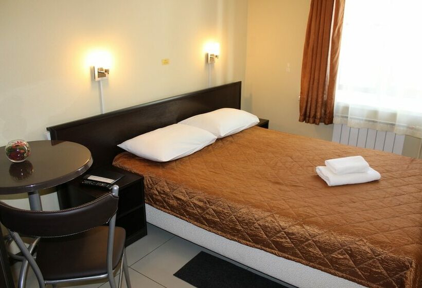 标准间, Bridge Inn