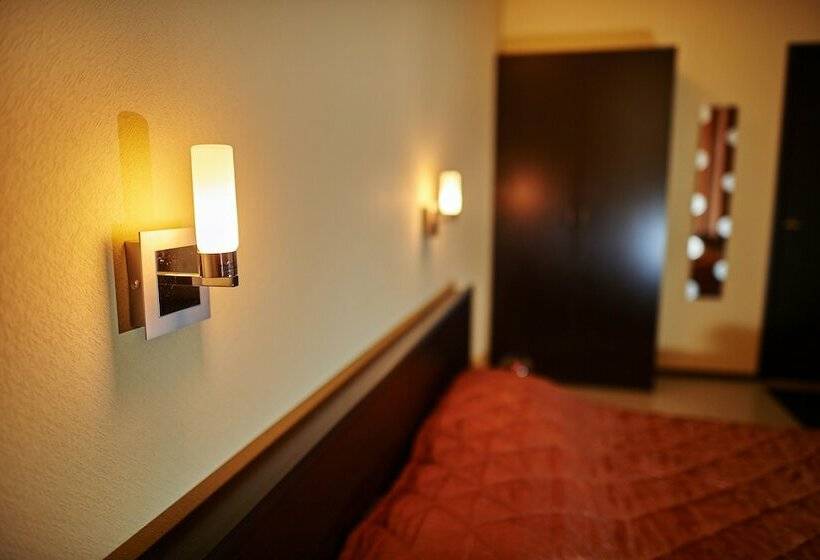 标准间, Bridge Inn