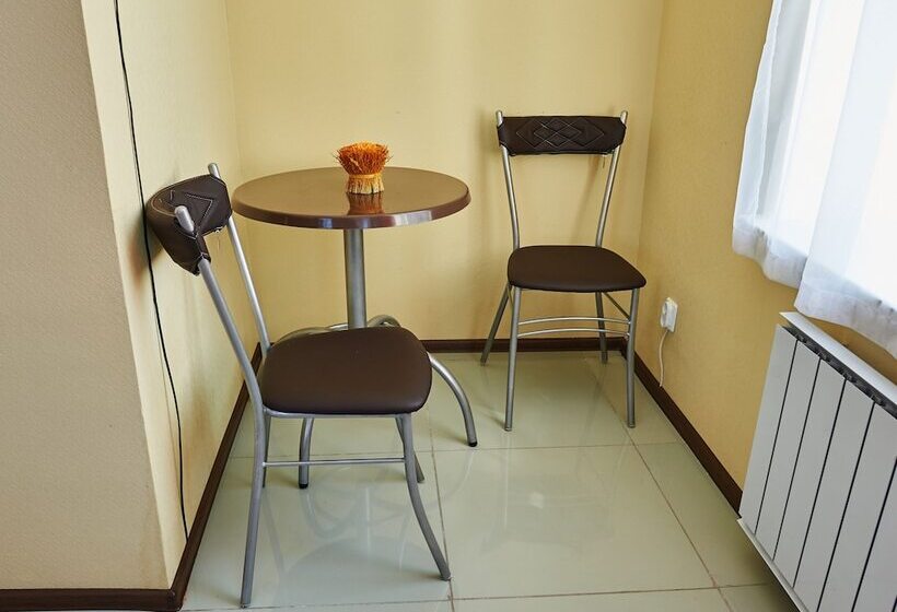 标准间, Bridge Inn