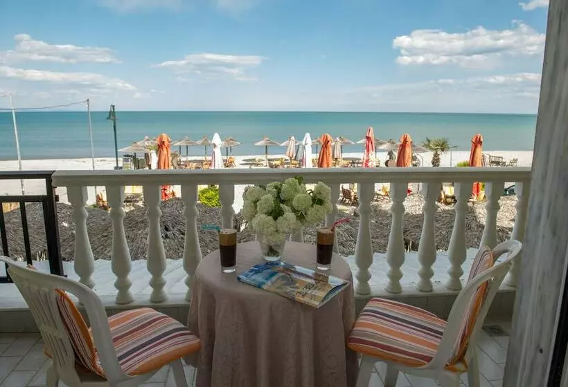 オーシャンビュースタンダードルーム, El Greco Beach