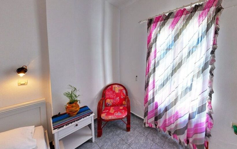 آپارتمان 1 خوابه, Galissas Studios