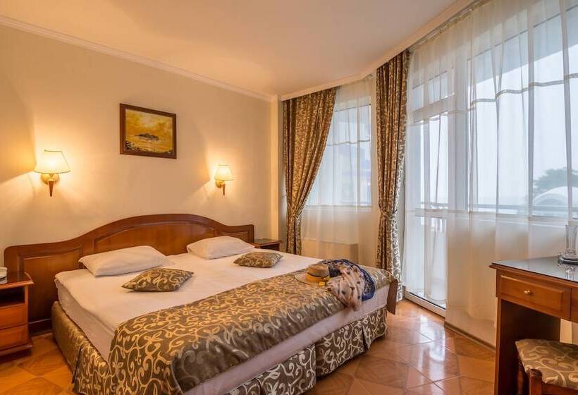 Номер Стандарт Вид на Море, Villa List